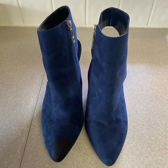 Charles by Charles David Navy Blue Wedge Dark Academia Wedding Pointed Toe Heels - Picture 1 of 11